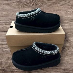 UGG Toddler Tasman Slippers Black Size 6 & 8 Nwt